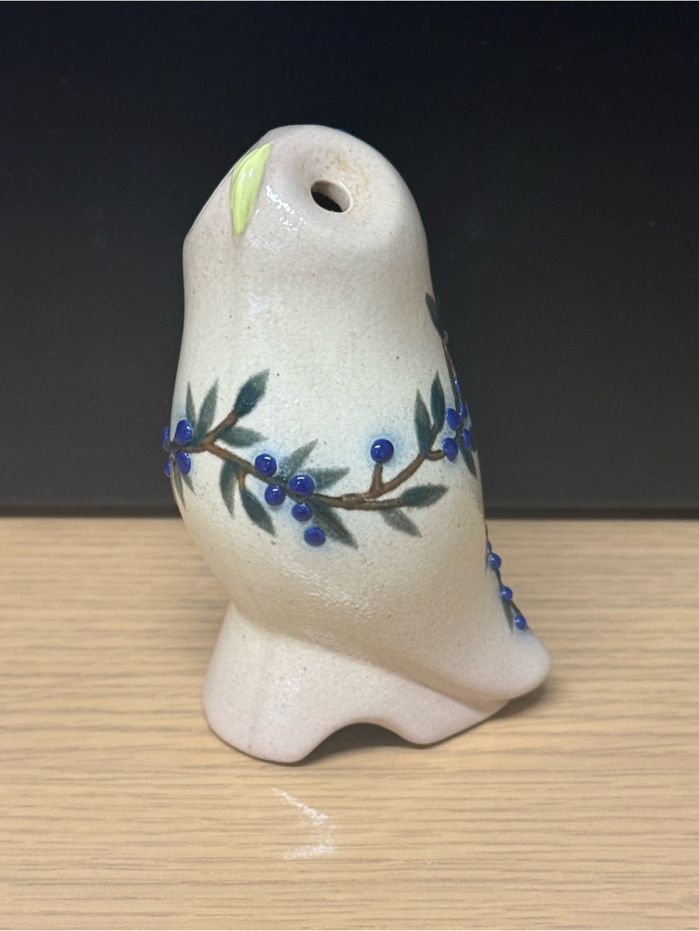 Salmon Falls Pottery Elderberry Vine Pie Owl